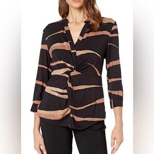 Nic+Zoe animal print, twist front blouse - size L